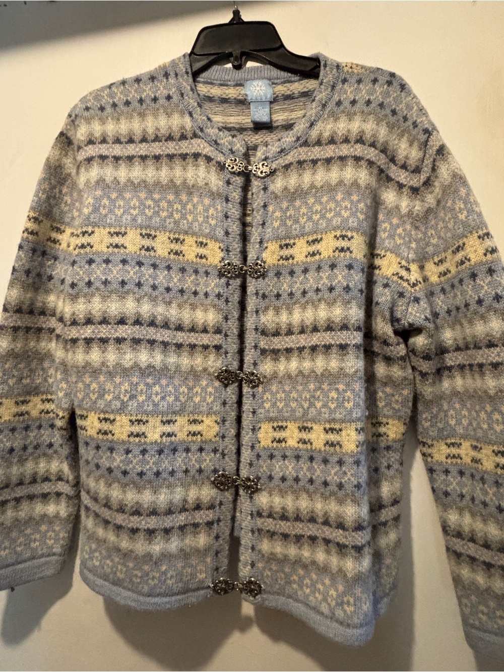 Ost Fair Isle Cardigan in Light Blue and Cream with Silver Clasps